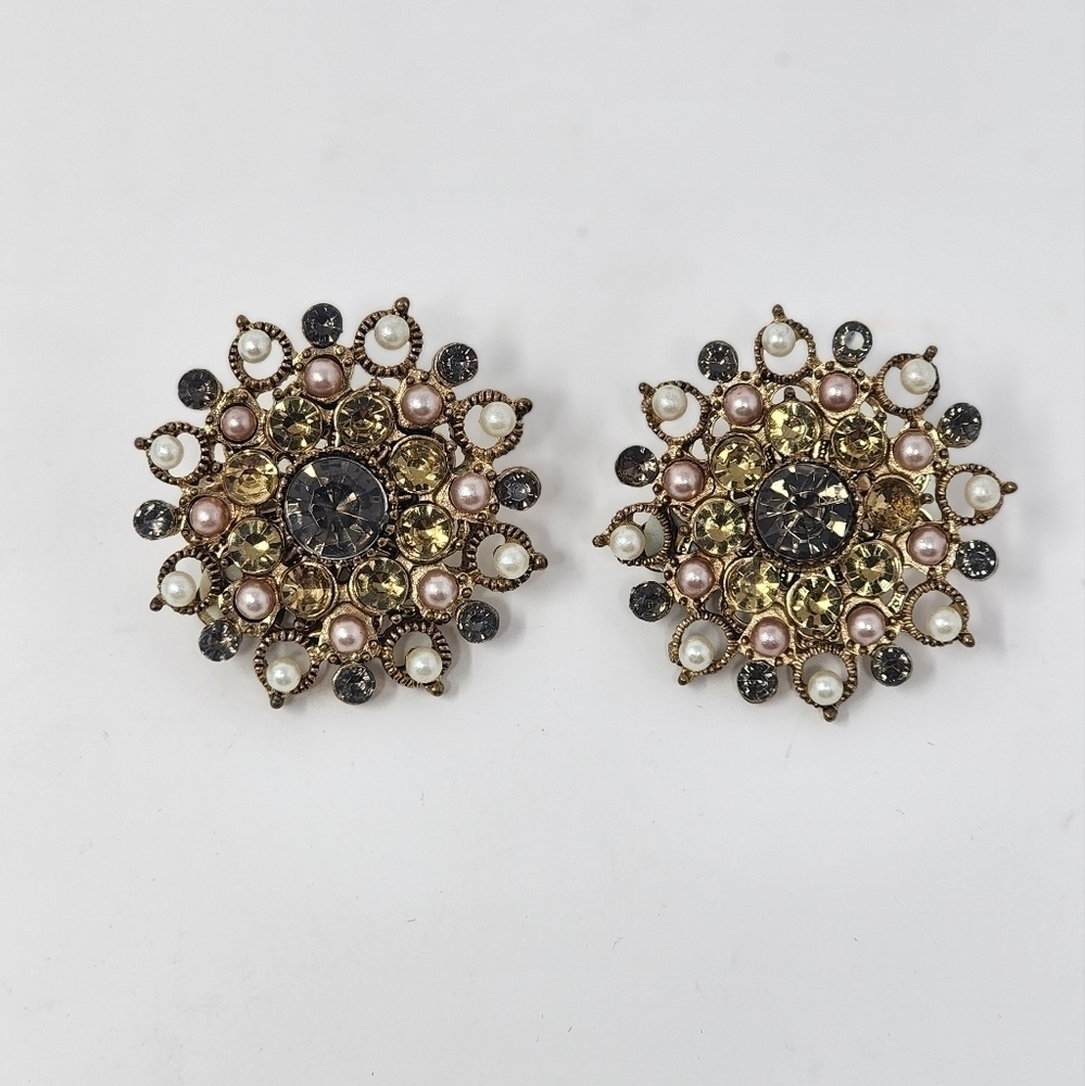 VINTAGE CLIP-ON EARRINGS